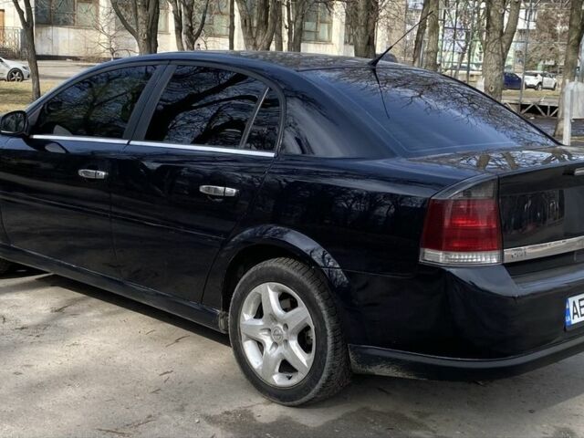 Черный Опель Вектра, объемом двигателя 2.2 л и пробегом 269 тыс. км за 4499 $, фото 6 на Automoto.ua