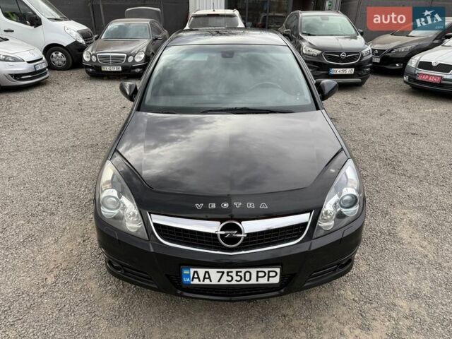 Чорний Опель Вектра, об'ємом двигуна 2.2 л та пробігом 149 тис. км за 5900 $, фото 2 на Automoto.ua