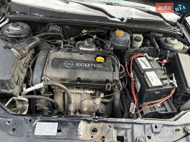 Чорний Опель Вектра, об'ємом двигуна 1.8 л та пробігом 244 тис. км за 3350 $, фото 8 на Automoto.ua