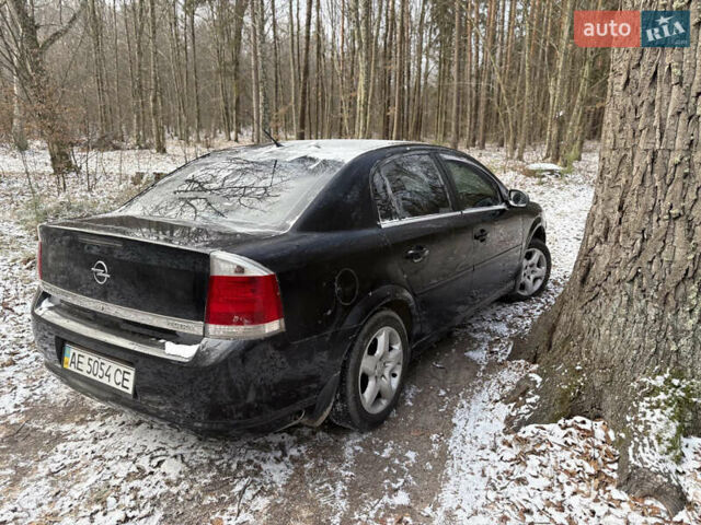 Чорний Опель Вектра, об'ємом двигуна 1.8 л та пробігом 244 тис. км за 3350 $, фото 3 на Automoto.ua