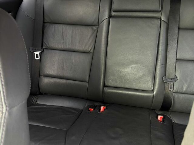 Черный Опель Вектра, объемом двигателя 2.2 л и пробегом 33 тыс. км за 8000 $, фото 4 на Automoto.ua