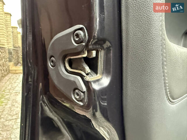 Чорний Опель Вектра, об'ємом двигуна 2.2 л та пробігом 33 тис. км за 9500 $, фото 34 на Automoto.ua