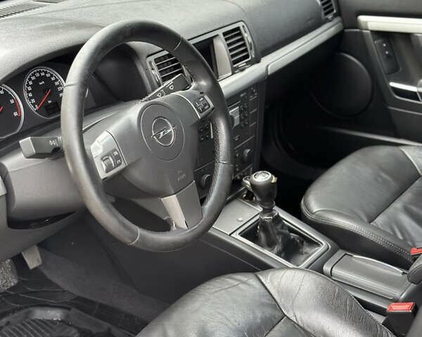 Опель Вектра 2008 у Житомирі на Automoto.ua Чорний Опель Вектра, об'ємом двигуна 1.9 л та пробігом 338 тис. км за 5100 $, фото 7 на Automoto.ua