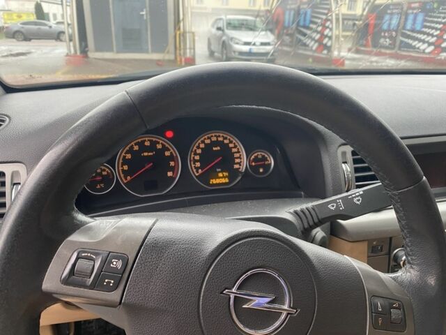 Черный Опель Вектра, объемом двигателя 2.2 л и пробегом 268 тыс. км за 5500 $, фото 7 на Automoto.ua