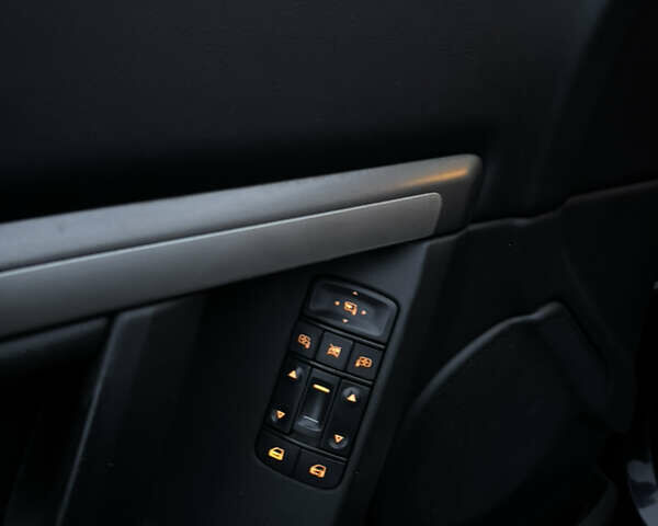 Чорний Опель Вектра, об'ємом двигуна 0 л та пробігом 150 тис. км за 6100 $, фото 9 на Automoto.ua