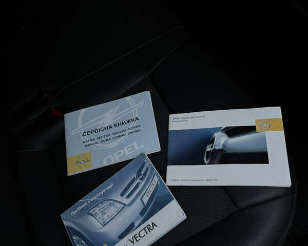 Чорний Опель Вектра, об'ємом двигуна 0 л та пробігом 150 тис. км за 6100 $, фото 21 на Automoto.ua