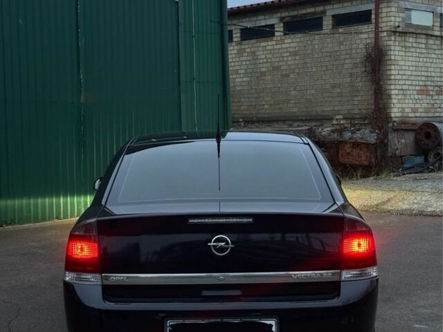 Черный Опель Вектра, объемом двигателя 2.5 л и пробегом 150 тыс. км за 7000 $, фото 2 на Automoto.ua