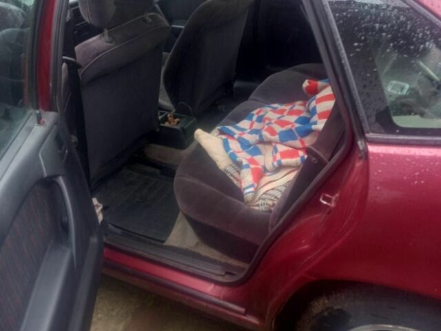 Черный Опель Вектра, объемом двигателя 1 л и пробегом 320 тыс. км за 1200 $, фото 6 на Automoto.ua