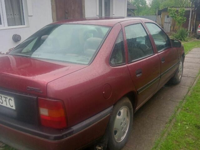 Черный Опель Вектра, объемом двигателя 1 л и пробегом 320 тыс. км за 1200 $, фото 5 на Automoto.ua