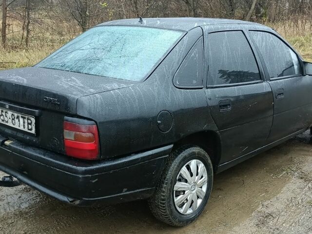 Черный Опель Вектра, объемом двигателя 0 л и пробегом 300 тыс. км за 700 $, фото 3 на Automoto.ua