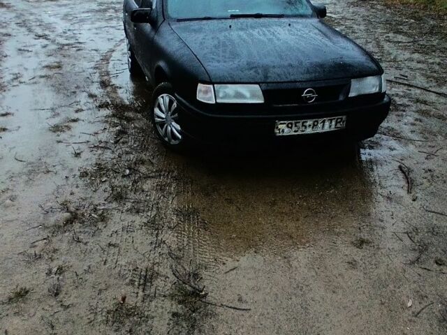 Черный Опель Вектра, объемом двигателя 0 л и пробегом 300 тыс. км за 700 $, фото 1 на Automoto.ua