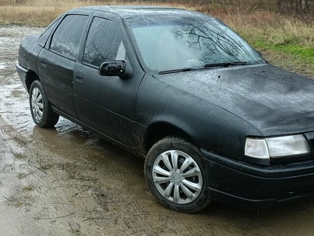 Черный Опель Вектра, объемом двигателя 0 л и пробегом 300 тыс. км за 700 $, фото 2 на Automoto.ua