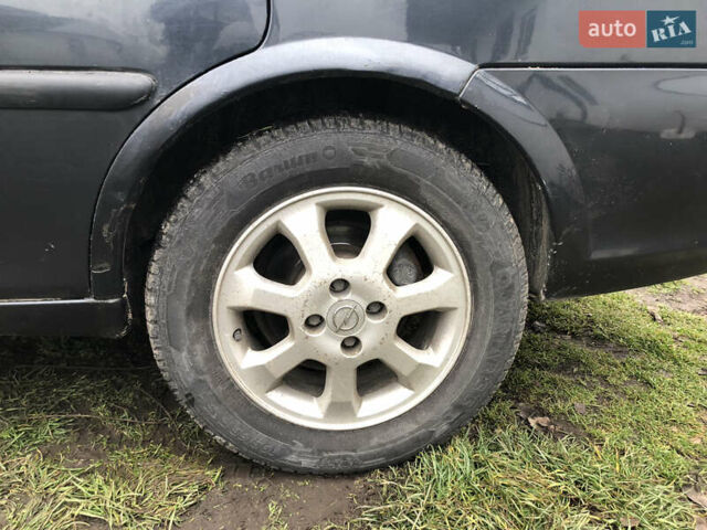 Чорний Опель Вектра, об'ємом двигуна 1.8 л та пробігом 296 тис. км за 1500 $, фото 7 на Automoto.ua