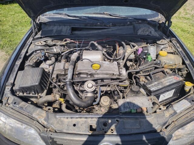 Черный Опель Вектра, объемом двигателя 0 л и пробегом 412 тыс. км за 450 $, фото 5 на Automoto.ua