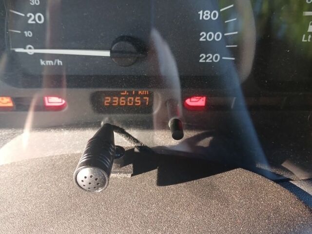 Черный Опель Вектра, объемом двигателя 1.8 л и пробегом 240 тыс. км за 4600 $, фото 2 на Automoto.ua