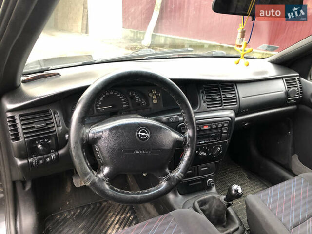 Чорний Опель Вектра, об'ємом двигуна 1.8 л та пробігом 296 тис. км за 1500 $, фото 13 на Automoto.ua