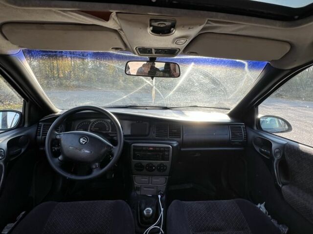 Чорний Опель Вектра, об'ємом двигуна 2 л та пробігом 516 тис. км за 1800 $, фото 4 на Automoto.ua