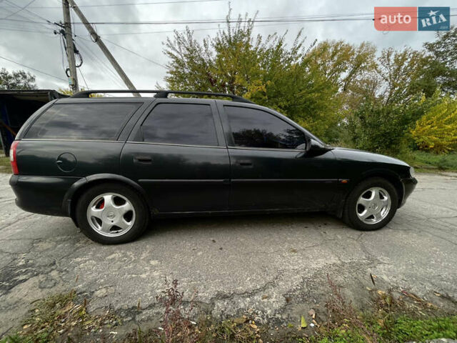 Опель Вектра 1998 в Кременчуге на Automoto.ua Черный Опель Вектра, объемом двигателя 1.8 л и пробегом 300 тыс. км за 2700 $, фото 2 на Automoto.ua