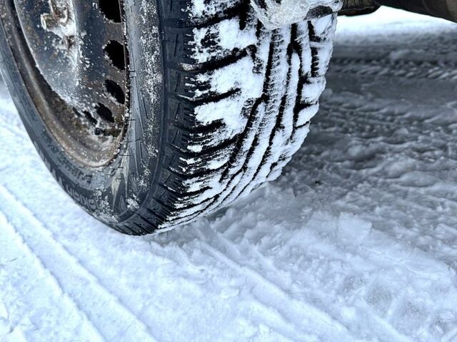 Чорний Опель Вектра, об'ємом двигуна 1.8 л та пробігом 282 тис. км за 2000 $, фото 13 на Automoto.ua