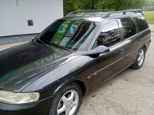 Черный Опель Вектра, объемом двигателя 1.6 л и пробегом 371 тыс. км за 1500 $, фото 5 на Automoto.ua