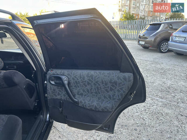 Черный Опель Вектра, объемом двигателя 1.6 л и пробегом 315 тыс. км за 3300 $, фото 15 на Automoto.ua