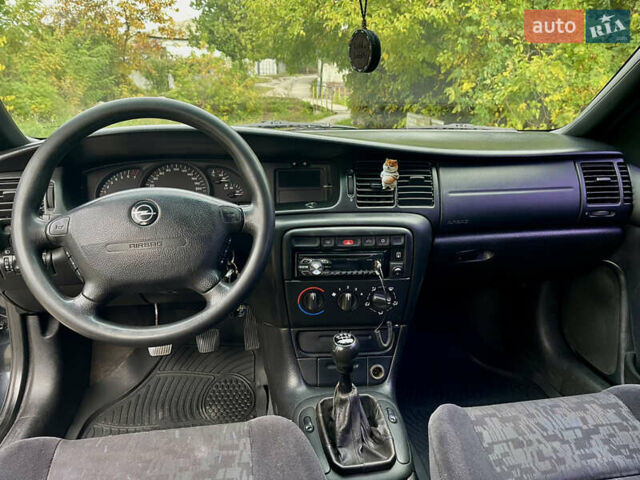 Опель Вектра 1998 в Кременчуге на Automoto.ua Черный Опель Вектра, объемом двигателя 1.8 л и пробегом 300 тыс. км за 2700 $, фото 5 на Automoto.ua