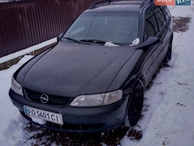 Черный Опель Вектра, объемом двигателя 1.6 л и пробегом 345 тыс. км за 2200 $, фото 1 на Automoto.ua