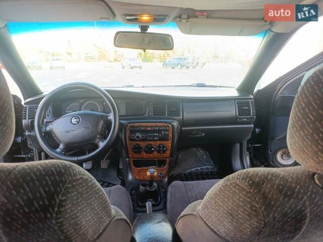 Опель Вектра 1998 в Львове на Automoto.ua Черный Опель Вектра, объемом двигателя 2 л и пробегом 416 тыс. км за 2000 $, фото 5 на Automoto.ua