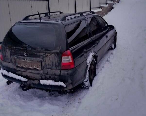 Черный Опель Вектра, объемом двигателя 1.6 л и пробегом 345 тыс. км за 2200 $, фото 2 на Automoto.ua