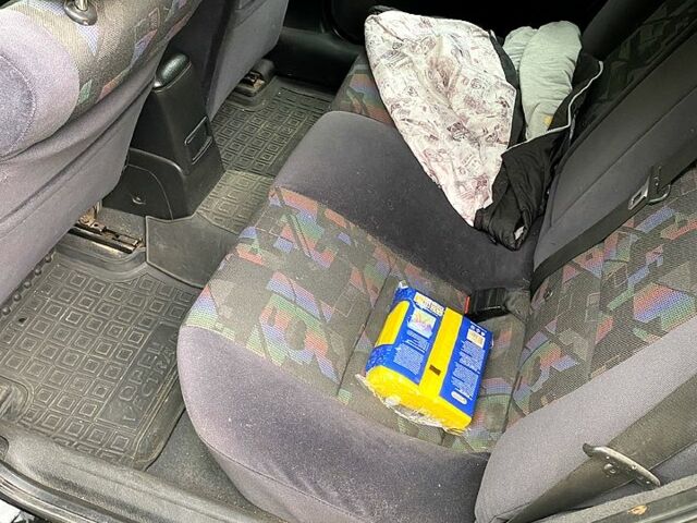 Чорний Опель Вектра, об'ємом двигуна 2 л та пробігом 333 тис. км за 2050 $, фото 7 на Automoto.ua