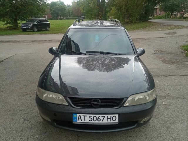 Черный Опель Вектра, объемом двигателя 1.6 л и пробегом 400 тыс. км за 1600 $, фото 10 на Automoto.ua