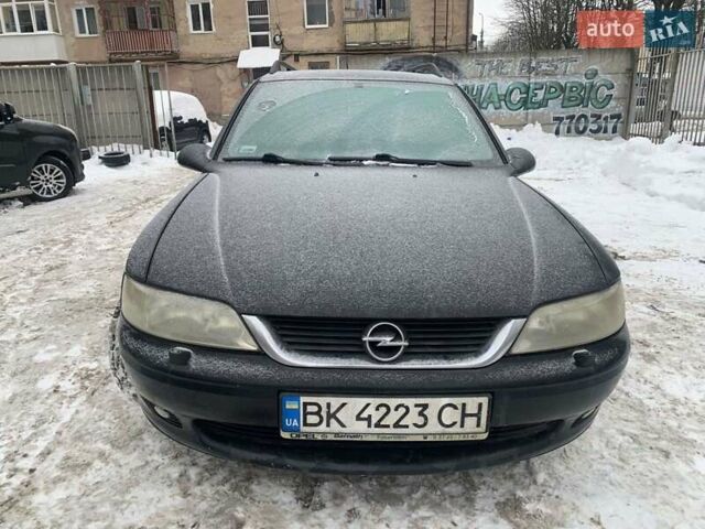Черный Опель Вектра, объемом двигателя 1.8 л и пробегом 300 тыс. км за 1499 $, фото 2 на Automoto.ua