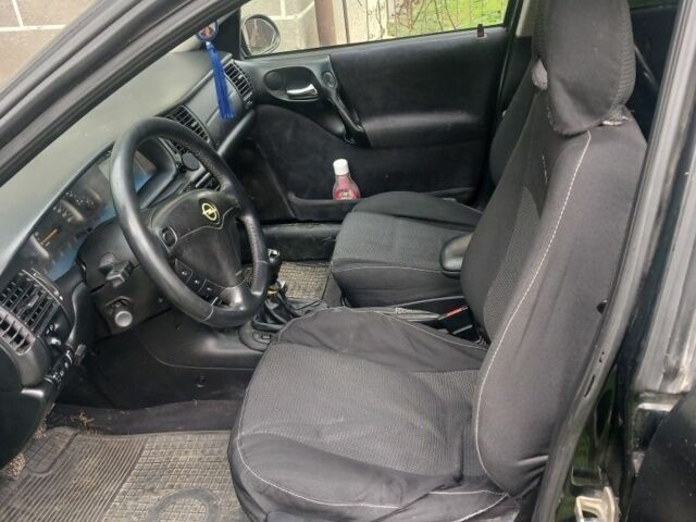 Черный Опель Вектра, объемом двигателя 1.8 л и пробегом 249 тыс. км за 1850 $, фото 7 на Automoto.ua