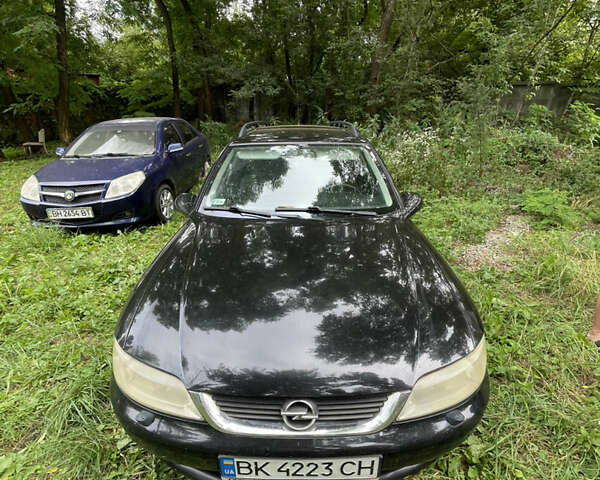 Черный Опель Вектра, объемом двигателя 1.8 л и пробегом 335 тыс. км за 2250 $, фото 3 на Automoto.ua