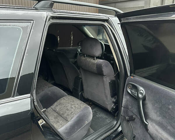 Черный Опель Вектра, объемом двигателя 2 л и пробегом 300 тыс. км за 1000 $, фото 8 на Automoto.ua