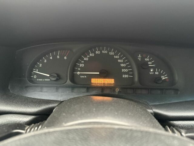 Чорний Опель Вектра, об'ємом двигуна 2 л та пробігом 355 тис. км за 3600 $, фото 6 на Automoto.ua