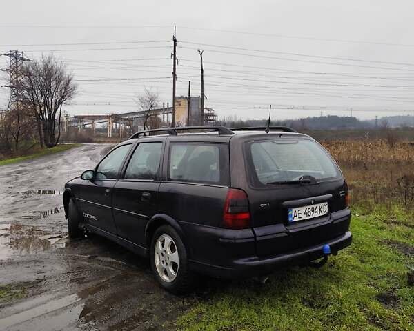 Черный Опель Вектра, объемом двигателя 1.6 л и пробегом 333 тыс. км за 1999 $, фото 2 на Automoto.ua
