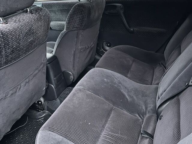 Черный Опель Вектра, объемом двигателя 2 л и пробегом 300 тыс. км за 1800 $, фото 8 на Automoto.ua