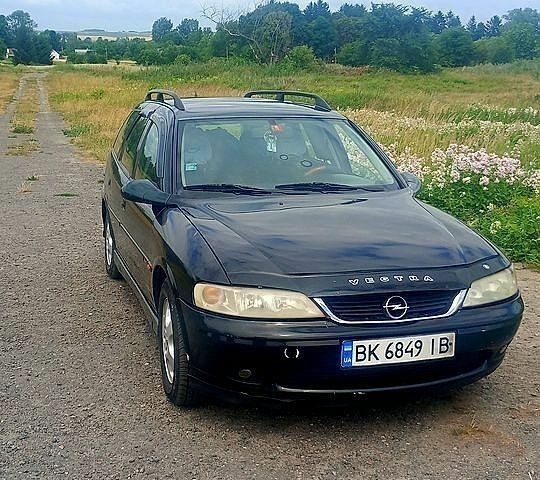 Черный Опель Вектра, объемом двигателя 2 л и пробегом 378 тыс. км за 2600 $, фото 4 на Automoto.ua