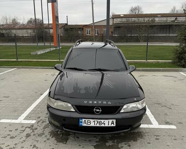 Черный Опель Вектра, объемом двигателя 2 л и пробегом 355 тыс. км за 3600 $, фото 1 на Automoto.ua