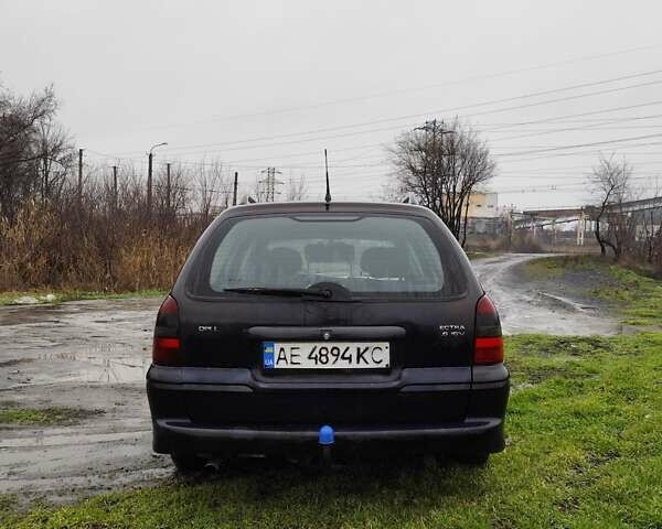 Черный Опель Вектра, объемом двигателя 1.6 л и пробегом 333 тыс. км за 1999 $, фото 3 на Automoto.ua
