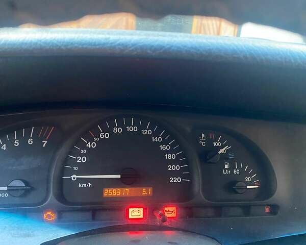 Черный Опель Вектра, объемом двигателя 1.8 л и пробегом 258 тыс. км за 3200 $, фото 5 на Automoto.ua