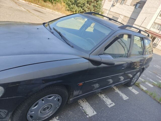 Черный Опель Вектра, объемом двигателя 1.6 л и пробегом 290 тыс. км за 2900 $, фото 2 на Automoto.ua