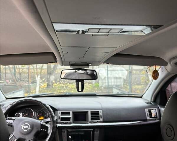 Чорний Опель Вектра, об'ємом двигуна 2.96 л та пробігом 290 тис. км за 3850 $, фото 5 на Automoto.ua