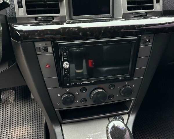 Чорний Опель Вектра, об'ємом двигуна 2.96 л та пробігом 290 тис. км за 3850 $, фото 9 на Automoto.ua