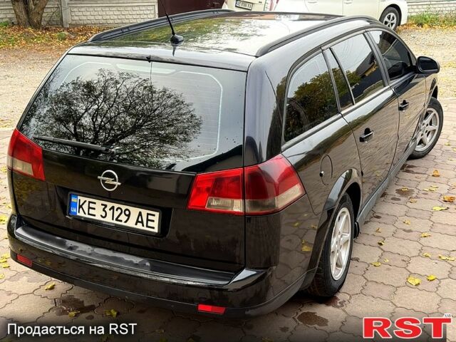 Черный Опель Вектра, объемом двигателя 2.2 л и пробегом 333 тыс. км за 3000 $, фото 4 на Automoto.ua