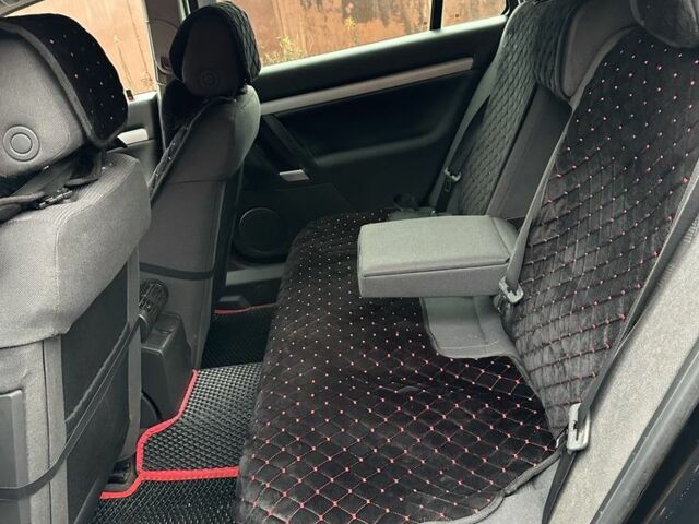 Черный Опель Вектра, объемом двигателя 2 л и пробегом 280 тыс. км за 3600 $, фото 6 на Automoto.ua