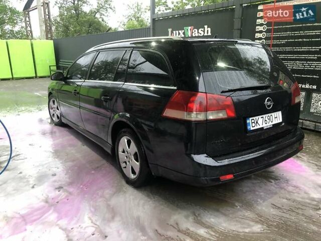 Черный Опель Вектра, объемом двигателя 1.9 л и пробегом 424 тыс. км за 4600 $, фото 2 на Automoto.ua