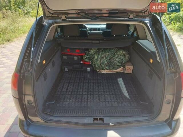 Черный Опель Вектра, объемом двигателя 1.9 л и пробегом 290 тыс. км за 4200 $, фото 11 на Automoto.ua