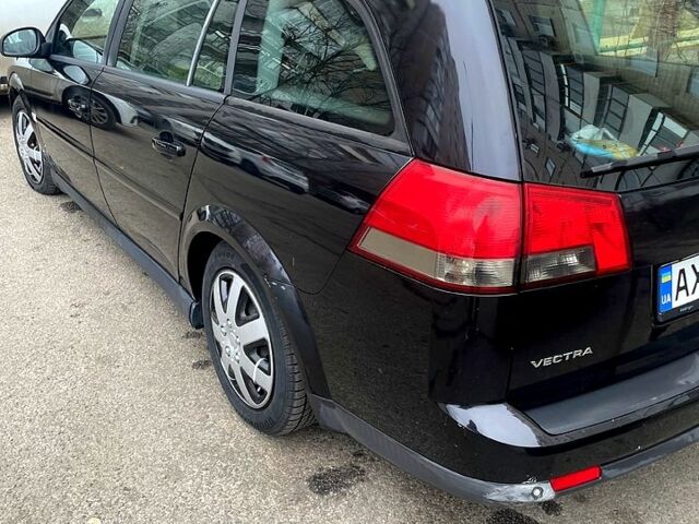 Черный Опель Вектра, объемом двигателя 2 л и пробегом 270 тыс. км за 3699 $, фото 2 на Automoto.ua